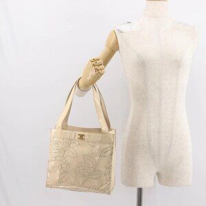 CHANEL Camelia Tote Bag Patent leather Beige Gold CC Auth 149325